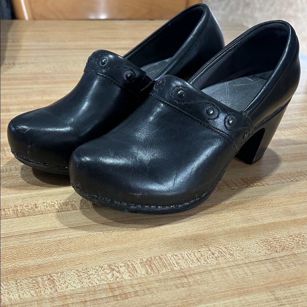 Dansko Black Leather Clogs - Picture 4 of 5
